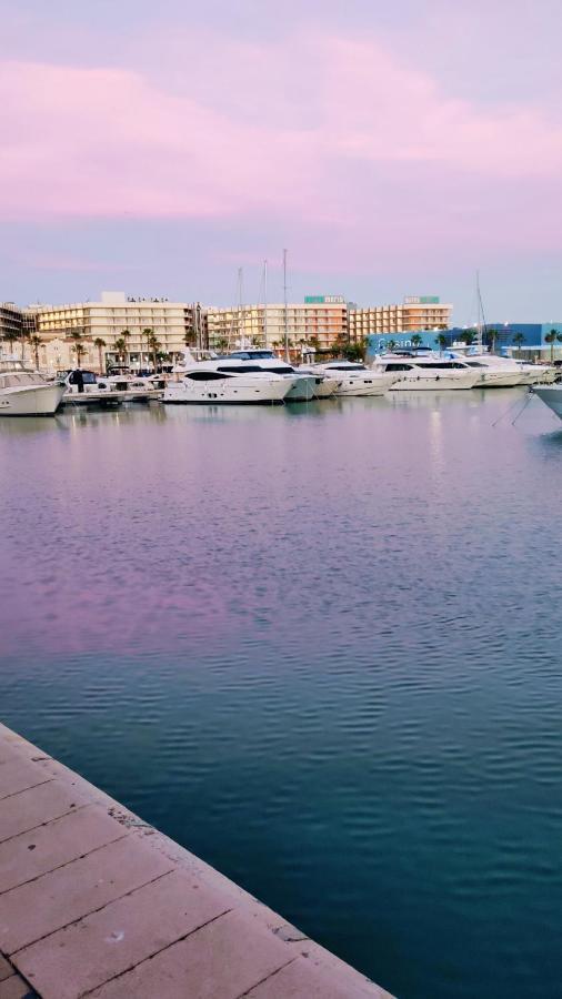 Charming Apartment In Alicante Near The Sea & City Center Екстериор снимка