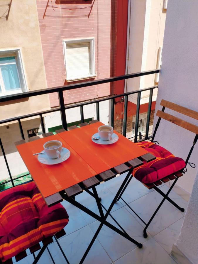 Charming Apartment In Alicante Near The Sea & City Center Екстериор снимка